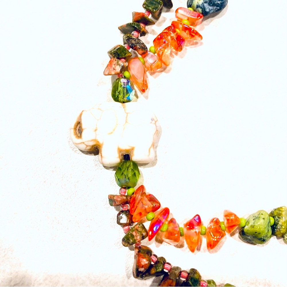 Handmade Peridot and Rose Quartz Elephant Bracelet - Picture 3 of 5